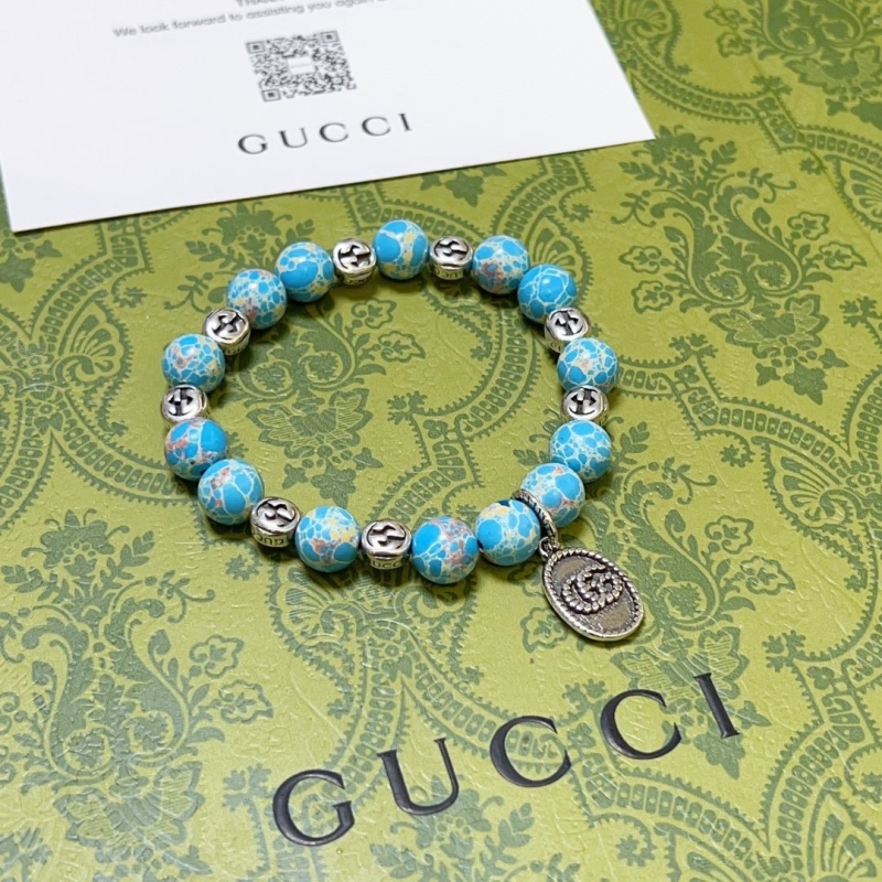 G*u*i bracelets